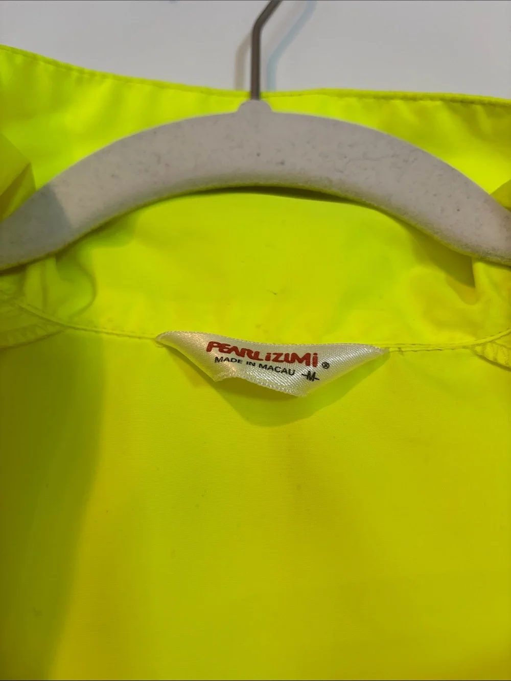 Pearl Izumi Women’s Zephrr Cycling Jacket in Neon Yellow in a Size Medium